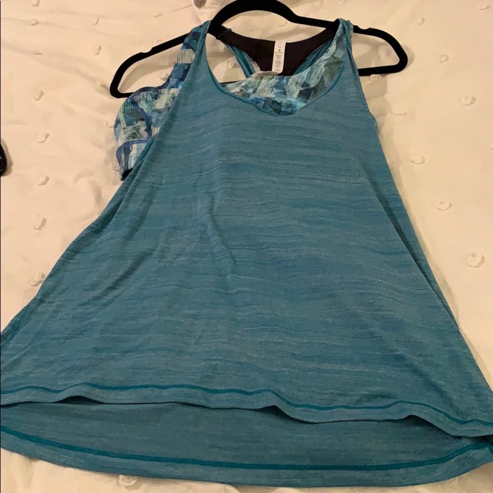 Lululemon twist and toil tank with built in bra